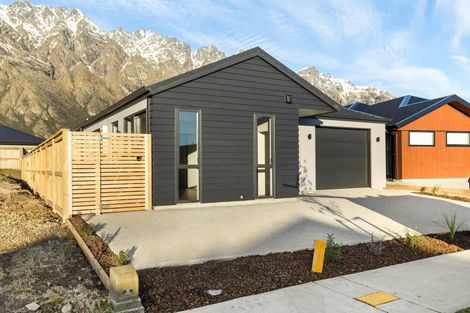 Photo of property in 9 Collie Road, Jacks Point, 9371