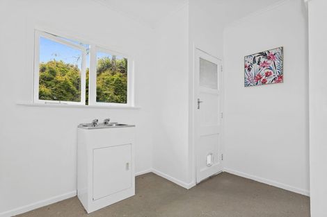 Photo of property in 3 Mountain Road, Western Heights, Rotorua, 3015