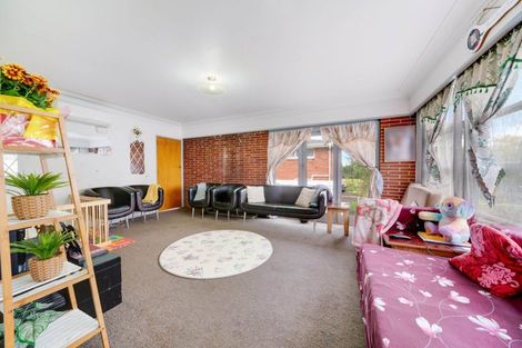 Photo of property in 10 Mckean Avenue, Manurewa, Auckland, 2102