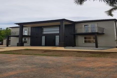 Photo of property in 6 Mansion Court, West Harbour, Auckland, 0618