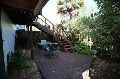 Photo of property in 1/6 Bond Crescent, Forrest Hill, Auckland, 0620