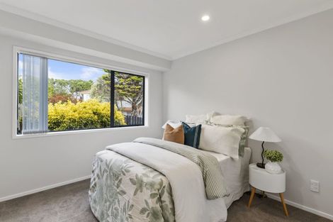 Photo of property in 32 Currell Way, Somerville, Auckland, 2014