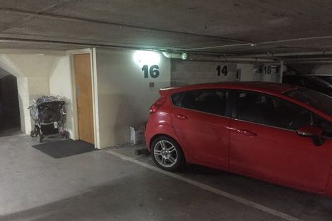 Photo of property in Metro Apartments, 16/220 Thorndon Quay, Pipitea, Wellington, 6011