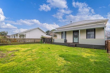 Photo of property in 26 Ross Street, Woodville, 4920