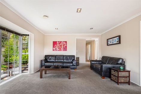 Photo of property in 4/26a Sunnynook Road, Sunnynook, Auckland, 0620