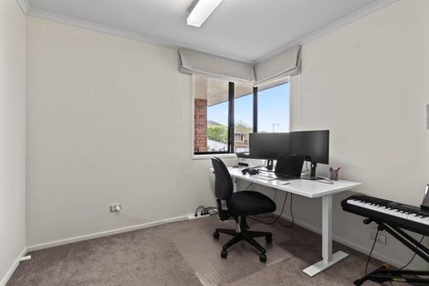 Photo of property in 94 Farringdon Avenue, Rototuna North, Hamilton, 3210