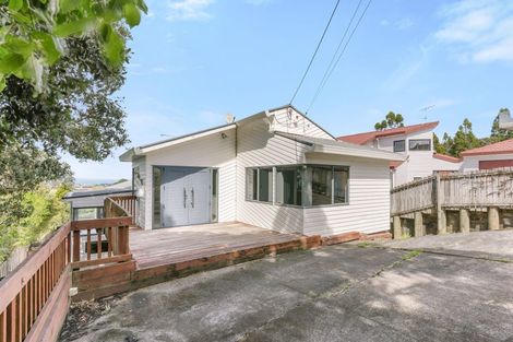 Photo of property in 84 Wade River Road, Stanmore Bay, Whangaparaoa, 0932