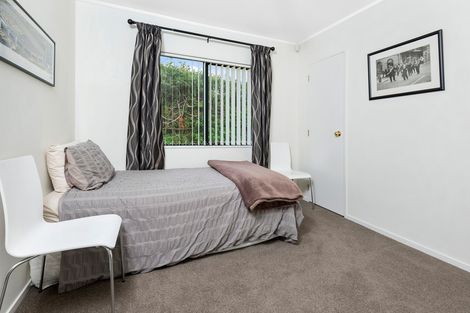 Photo of property in 2/36 Queen Street, Papakura, 2110