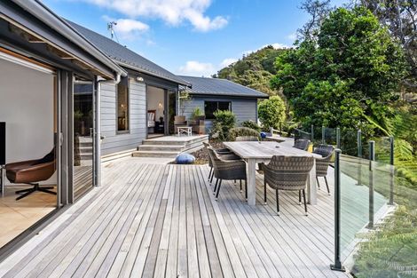 Photo of property in 347 Rockell Road, Whananaki, Hikurangi, 0181