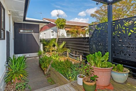 Photo of property in 2 Gordon Street, Mangapapa, Gisborne, 4010