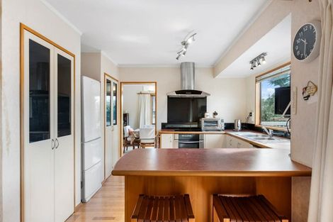 Photo of property in 16 Hayes Place, Half Moon Bay, Auckland, 2012