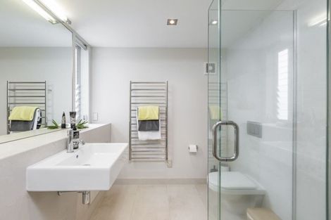 Photo of property in 44 Castor Bay Road, Castor Bay, Auckland, 0620