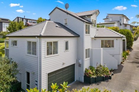 Photo of property in 10a Scarboro Terrace, Murrays Bay, Auckland, 0630