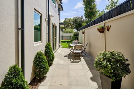 Photo of property in 437a Muritai Road, Eastbourne, Lower Hutt, 5013