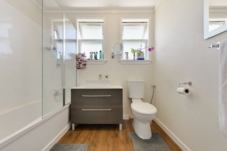 Photo of property in 29 Ross Crescent, Fairfield, Hamilton, 3214