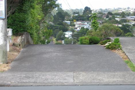 Photo of property in 1/51 Target Road, Totara Vale, Auckland, 0629