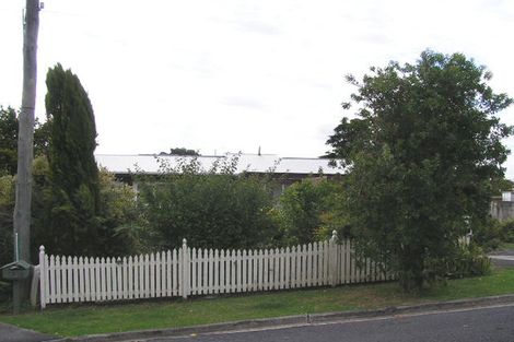 Photo of property in 2/3 Herbert Street, Hauraki, Auckland, 0622