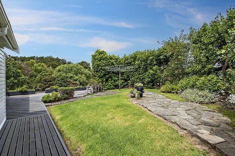 Photo of property in 37 Pahi Road, Paparoa, 0571