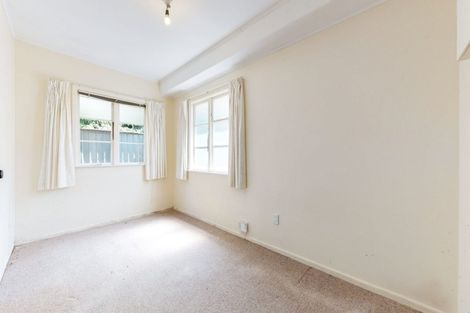 Photo of property in 11b Upper Lewisville Terrace, Thorndon, Wellington, 6011