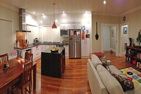 Photo of property in 16 Bridge View Road, Birkenhead, Auckland, 0626