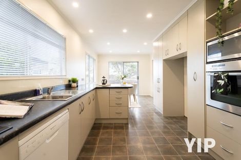 Photo of property in 14 Cheyne Walk, Newlands, Wellington, 6037