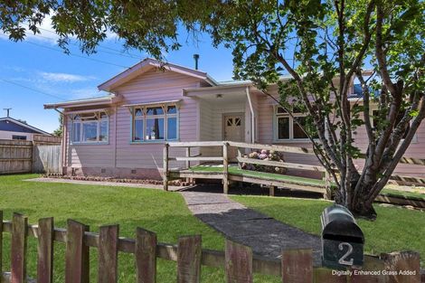 Photo of property in 2 Caius Avenue, Gonville, Whanganui, 4501