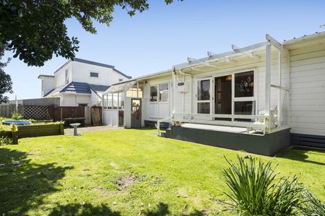 Photo of property in 4 Record Street, Fitzroy, New Plymouth, 4312