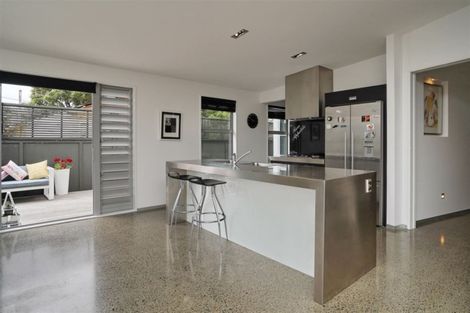 Photo of property in 66 Celia Street, Redcliffs, Christchurch, 8081