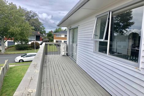 Photo of property in 36 Kurnell Drive, Botany Downs, Auckland, 2010