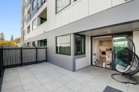 Photo of property in 208/6 Waikumete Road, Glen Eden, Auckland, 0602