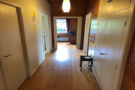 Photo of property in 2/23 Bevyn Street, Castor Bay, Auckland, 0620