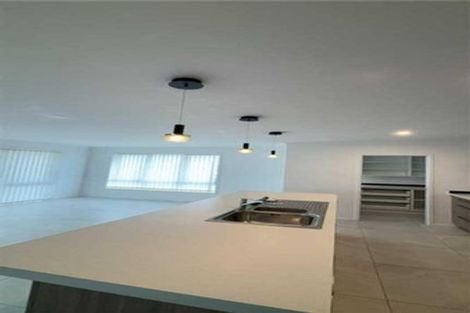 Photo of property in 12 Kahukaka Road, One Tree Point, 0118