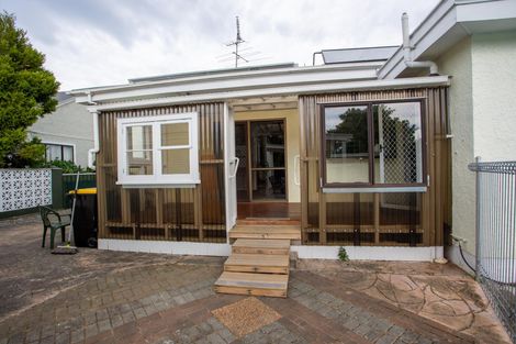 Photo of property in 4 Mckenzie Terrace, Carterton, 5713