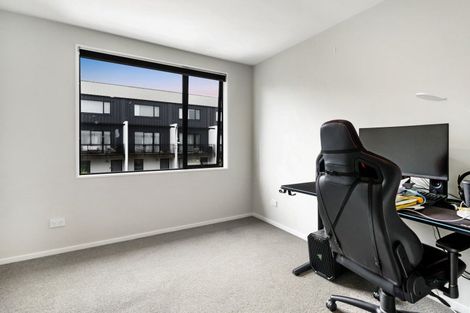 Photo of property in 3 Tahuhu Road, Mount Wellington, Auckland, 1062