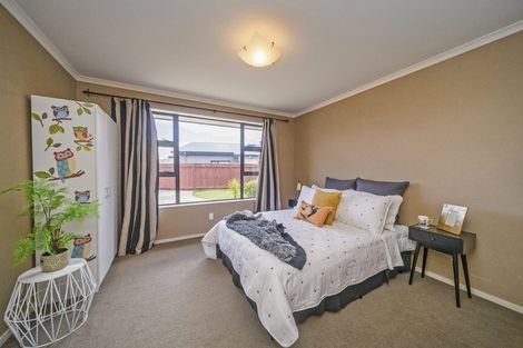 Photo of property in 22 Cleveland Heights, Kelvin Grove, Palmerston North, 4414
