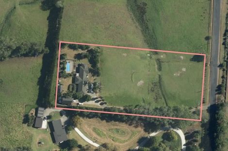 Photo of property in 30 Foster Road, Kumeu, 0891