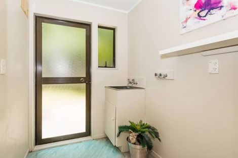 Photo of property in 1/42 Woodlands Crescent, Browns Bay, Auckland, 0630