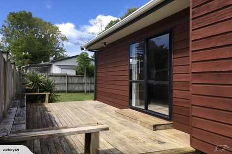 Photo of property in 2/29 Glendale Road, Glen Eden, Auckland, 0602