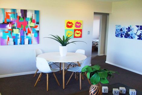 Photo of property in 2/34 Blacklock Avenue, Henderson, Auckland, 0612