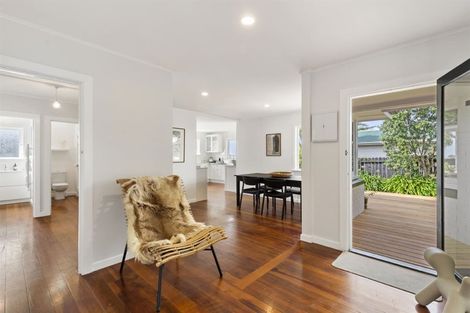 Photo of property in 1/41 College Road, Northcote, Auckland, 0627