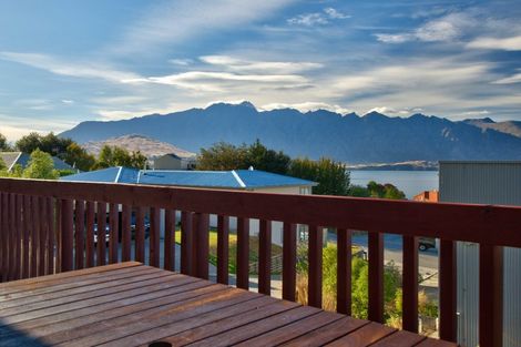 Photo of property in 28a Sainsbury Road, Fernhill, Queenstown, 9300