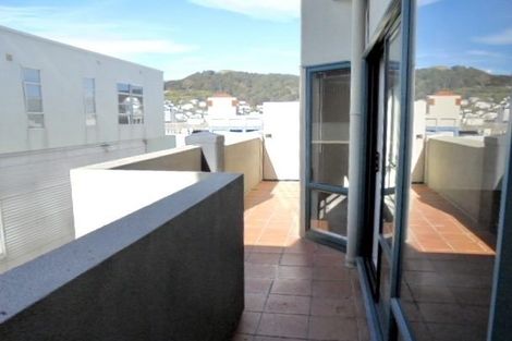 Photo of property in Courtenay Apartments, 703/120 Courtenay Place, Te Aro, Wellington, 6011
