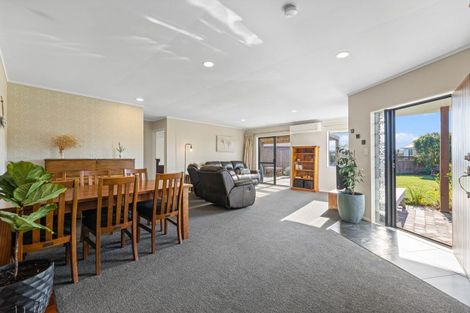 Photo of property in 4 Rogers Place, Fairview Downs, Hamilton, 3214