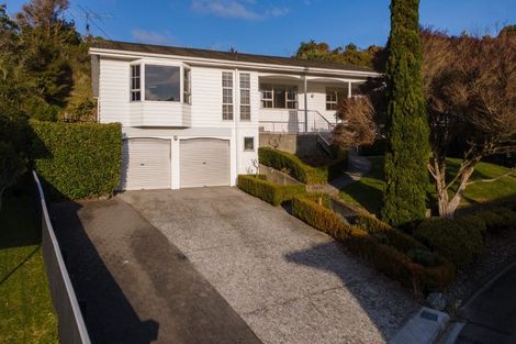 Photo of property in 3 Waterford Drive, Churton Park, Wellington, 6037
