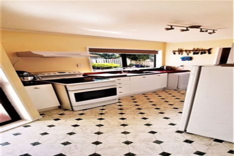 Photo of property in 3 Fenchurch Grove, Stokes Valley, Lower Hutt, 5019