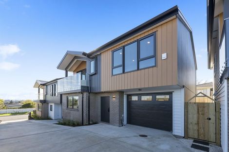 Photo of property in 8b Hadfield Street, Beach Haven, Auckland, 0626