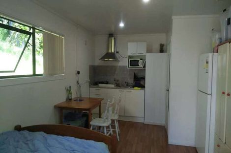 Photo of property in 2/3 Manutara Avenue, Forrest Hill, Auckland, 0620
