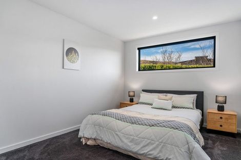 Photo of property in 25 Matipo Street, Wanaka, 9305