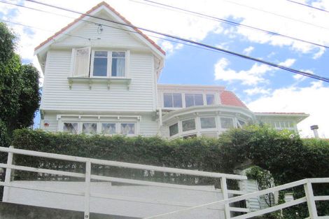 Photo of property in 10 Kowhai Road, Kelburn, Wellington, 6012