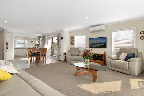 Photo of property in 56 Awataha Crescent, Pyes Pa, Tauranga, 3110